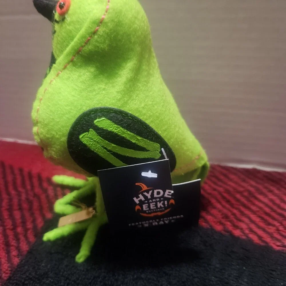 Target Hyde & Eek! Featherly Friends Bird X-ray Halloween 2024 New With Tags